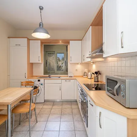 Dinos With Swimming Pool * Annináta